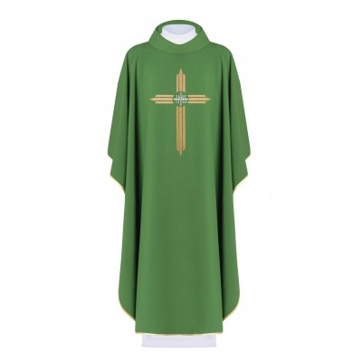 Ornat brodat cu semnul crucii