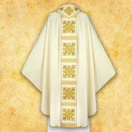 Ornat brodat cu fir auriu