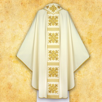 Ornat brodat cu fir auriu