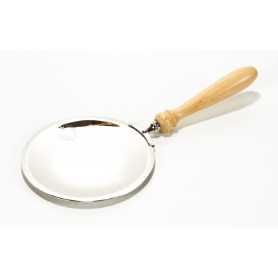 Patena cu maner din lemn